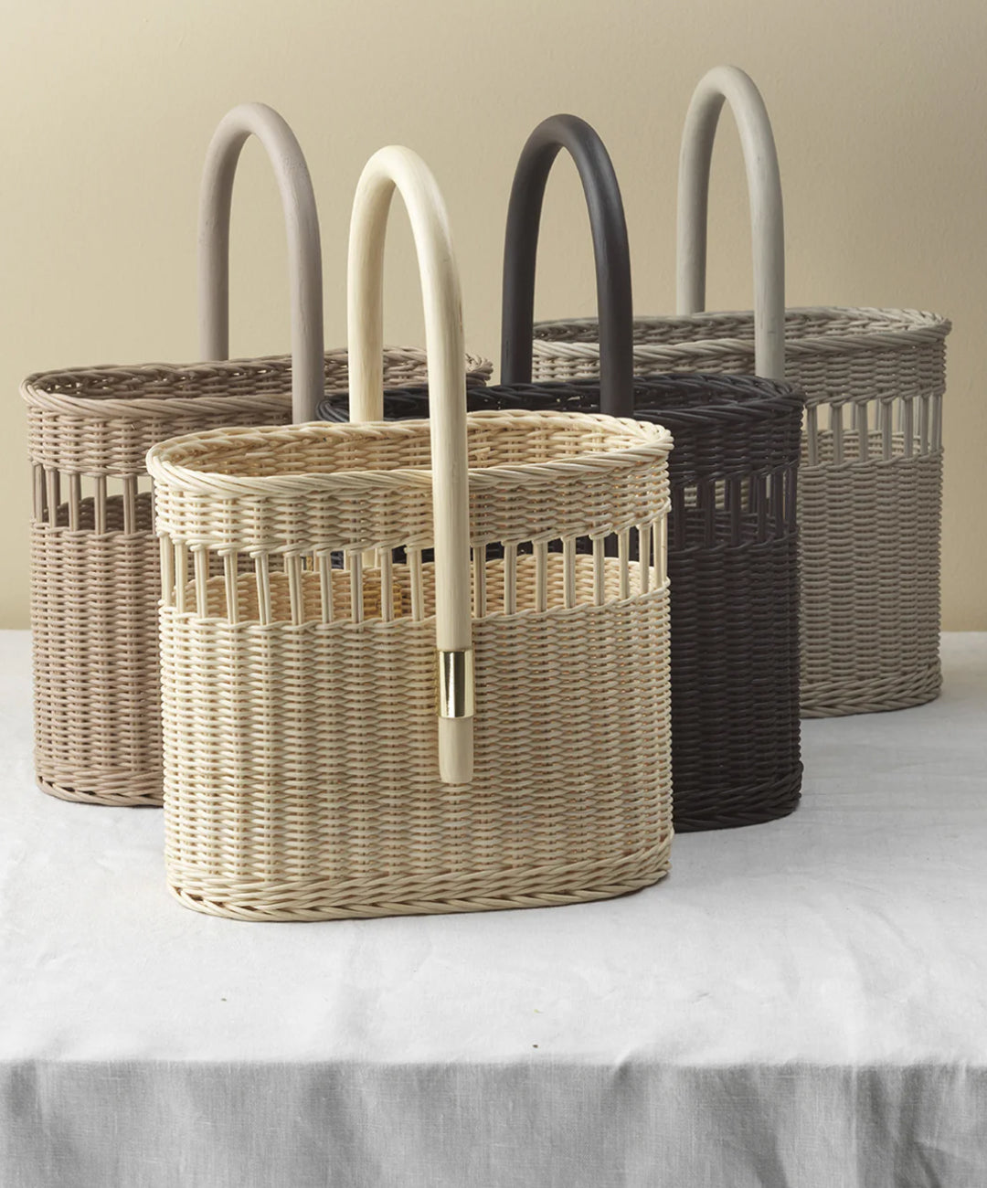 Charlotte Wine Holder